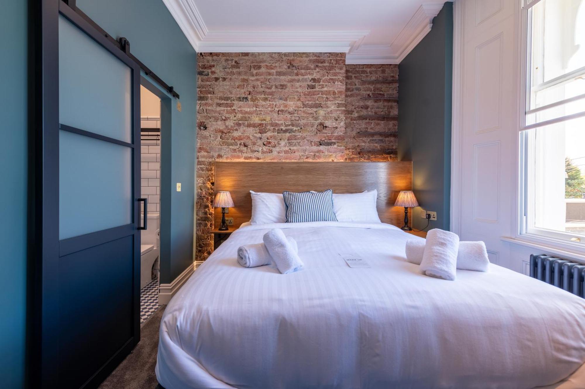 The Crown Pub & Guesthouse Londra Exterior foto